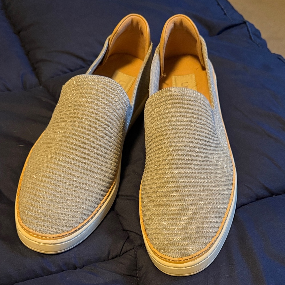 UGG Women's Sparkly Silver Slip-On Flats
